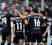 성남FC, 소아암 투병 '소녀팬' 위한 홈경기 "시영아 힘내!"