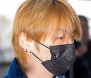 강다니엘,'바람에 흩날리는 머릿결' [사진]