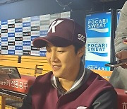 '160km' 넘긴 문동주에 안우진 "강하게 던져도 안나오던데 대단해"[잠실에서]