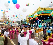 미얀마 설 앞두고 물 축제 '띤잔' 개막