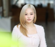 예은, 솔로 출격