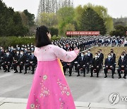 북한, 태양절 111주년 맞아 덕성발표모임 진행