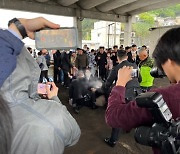 [속보] 기시다, 가두연설 시작…폭발사건에 "심려 끼쳐 죄송하다"