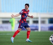 [K리그2 7R] ‘말년 병장 김지현-이영재-권창훈 폭발’ 김천, 부천 4-1 완파 2위 도약