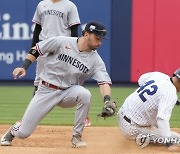 Twins Yankees Baseball