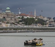 Hungary Tightrope