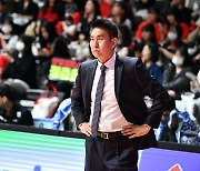 [KBL 4강 PO 경기 후] 김상식 KGC 감독, “풀코트 프레스가 잘 됐다” … 김승기 캐롯 감독, “끝까지 해보자고 했다”