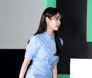 [포토S] 아이유, '등장부터 예뻐'