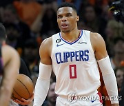 웨스트브룩 '수비' 빛난 NBA 클리퍼스, PO 1차전서 피닉스 제압