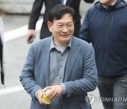 송영길 "이재명과 어젯밤 통화…조만간 귀국 문제 등 입장 발표"