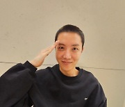 BTS 제이홉, 오늘 입대 앞두고 짧게 자른 머리 공개 "잘 다녀오겠다" [N샷]