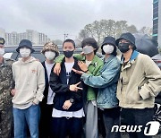 BTS 제이홉, '멤버 전원 입대 배웅을 받으며…'