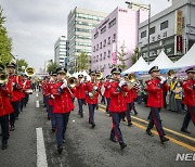 4.19혁명 국민문화제서 공연하는 육사 군악대