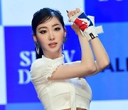 [TEN 포토] 앨리스 유경 '남다른 카리스마'