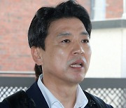 '천공 의혹' 경찰 출석한 부승찬 전 대변인