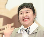 이수지 '0.1초' 김고은이 보이네