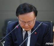 '제주4·3 비하' 김재원 사과…유족들 "정치적 쇼" 반발 퇴장(종합)