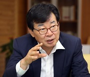 권익위 "장흥군수, 직무 관련 100명에 청첩장"