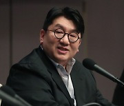 "5성 호텔급"… 방시혁, 미국 LA 350억원 대저택 매입