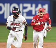 [MD포토] 김성현 '김민혁, 거기서라'