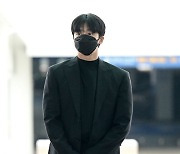 몬스타엑스 형원, '슬픔 속 조용한 출국' [사진]