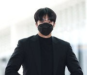 [포토S] 몬스타엑스 형원, '슬픔 속에 출국'