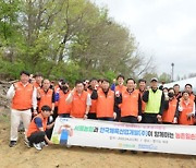 한국체육산업개발, 영농철 일손부족 농가 방문 농촌봉사활동