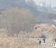 [오늘의 날씨] 전북(22일, 토)…구름 많고, 바다에서 강한 바람