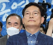 송영길 '돈 봉투' 기자회견 앞두고 인천 전세 사기 측근 연루설