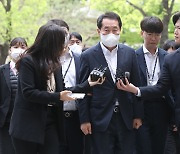 강래구 영장 기각에 검찰 반발…“법원 납득 못해, 재청구 검토”