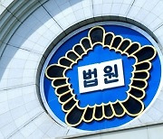 극단 선택한 아들 시신 수차례 찌른 父 “마네킹인 줄 알아”…집행유예