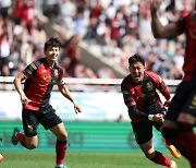 FC 서울, 100번째 ‘슈퍼매치’ 수원 삼성에 3-1 완승[현장]