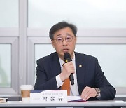 정부, 5G 시작 요금·해외 로밍 요금 손보나