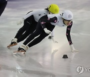 김아랑 선수 선두 질주