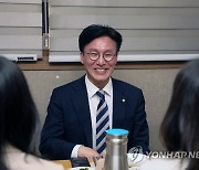 더불어민주당 김민석 정책위의장 기자간담회