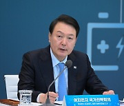 野 '돈봉투' 악재에도…尹 지지율 32.6%, 3주 연속 하락세