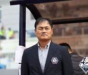 '2경기 연속 0-4 대패' 충북청주, 홈 첫승 다음 기회로... 최윤겸 감독, "부천, 밤잠 설치며 분석했는데.. 꼭 반등 기회 잡겠다"