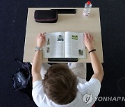 독일 최대주서 대입자격시험 연기…문제 출제 오류까지?