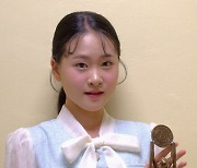 김다현, 대한민국 연예예술상 수상 “힐링 주는 가수 되겠다”