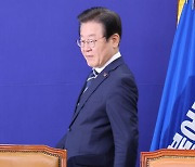 이재명 "'친구 아니면 적' 이분법 외교전 나서면 안 돼"