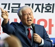 민주 “국민의힘, ‘전광훈의힘·극우의힘’으로 당명 바꾸라”