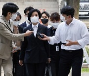 [단독] “이정근, 전대 앞두고 ‘이유 묻지 말라’며 돈 빌리고 다녀”