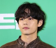 [포토S] 방탄소년단 뷔, '서준이 형, 파이팅'