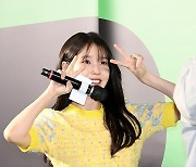 [T포토] 아이유 '깨알 귀여움 뿜뿜'