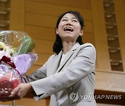 日 와카야마 보궐선거에서 승리한 유신회 후보