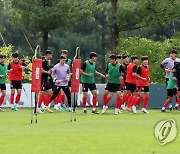 러닝으로 몸 푸는 U-20 축구대표팀