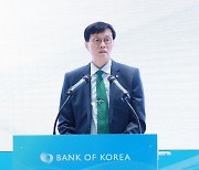 이창용 "급속한 고령화, 노동시장 구조 변화에 관심 필요"