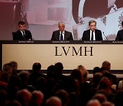 프랑스 명품 재벌 LVMH, 유럽 기업 최초로 시총 5000억달러 돌파