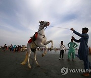 PAKISTAN BELIEF EID AL FITR