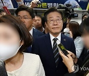 김포골드라인 탑승한 이재명 대표